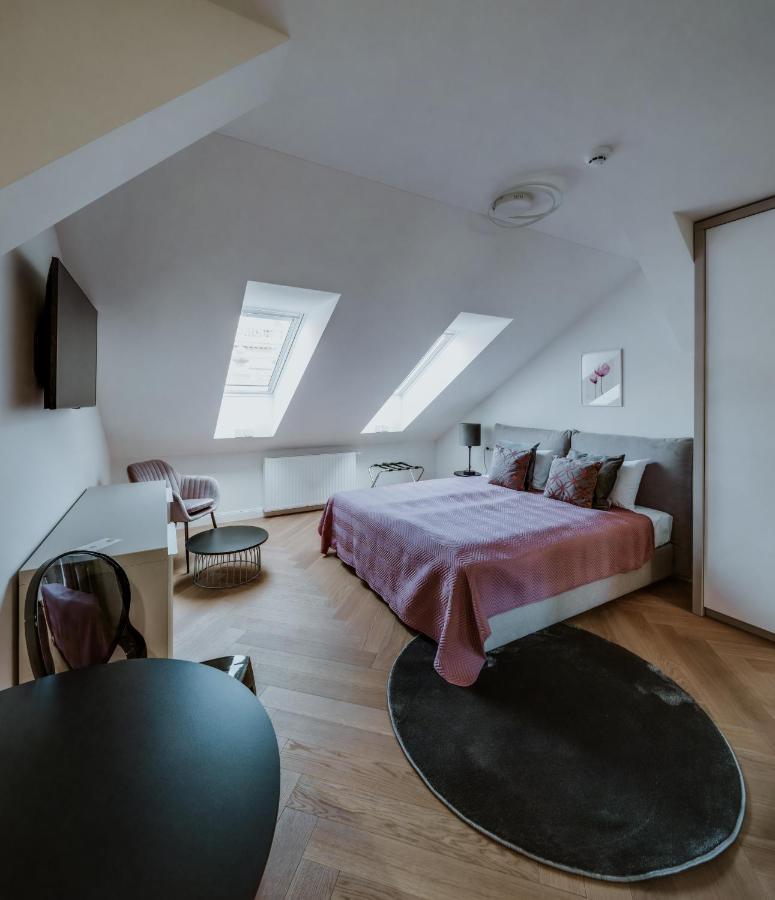 Lavilla Osijek Luaran gambar